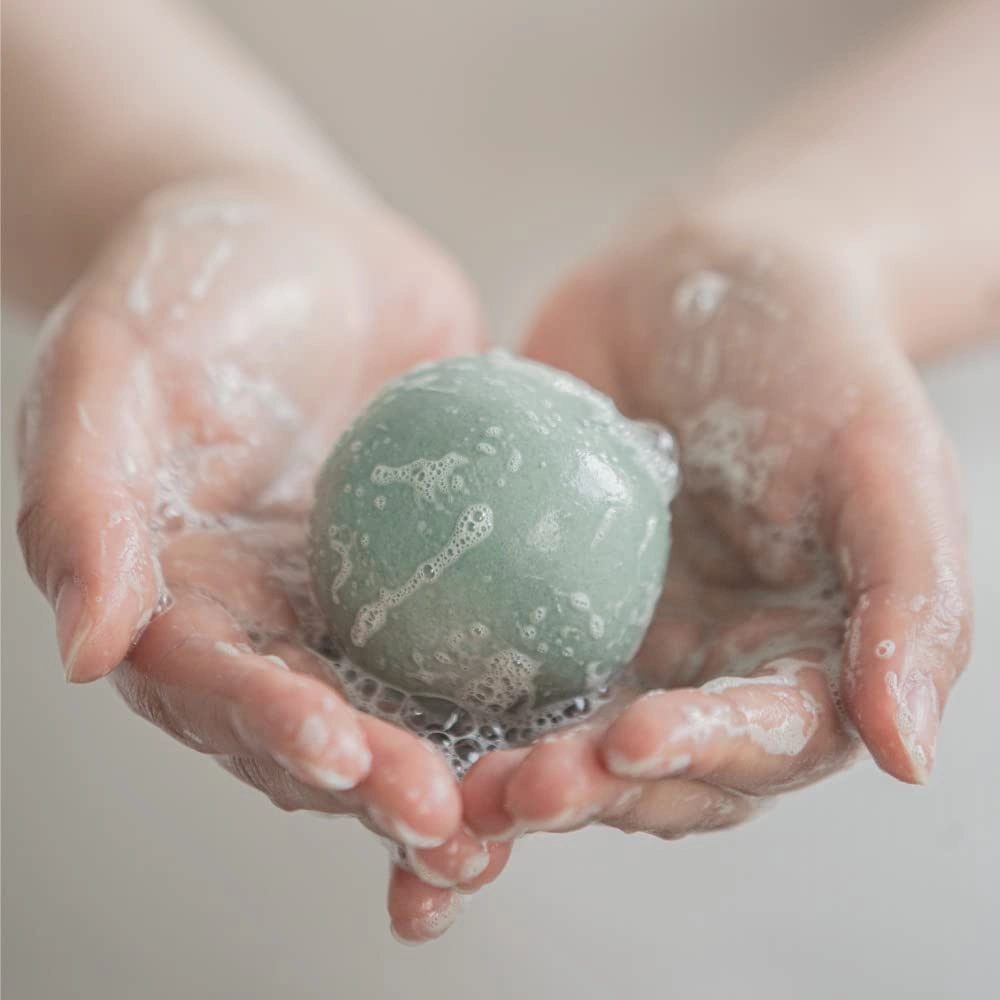 All-in-One Hempseed Gumball Shampoo Bar for All Scalp Care, Rosemary Oil for Hair Growth, Green Tea, Curly Hair, Dandruff & Itchy Scalp Shampoo Ball, Korean Skin Care, Wood Package (4.2 oz)