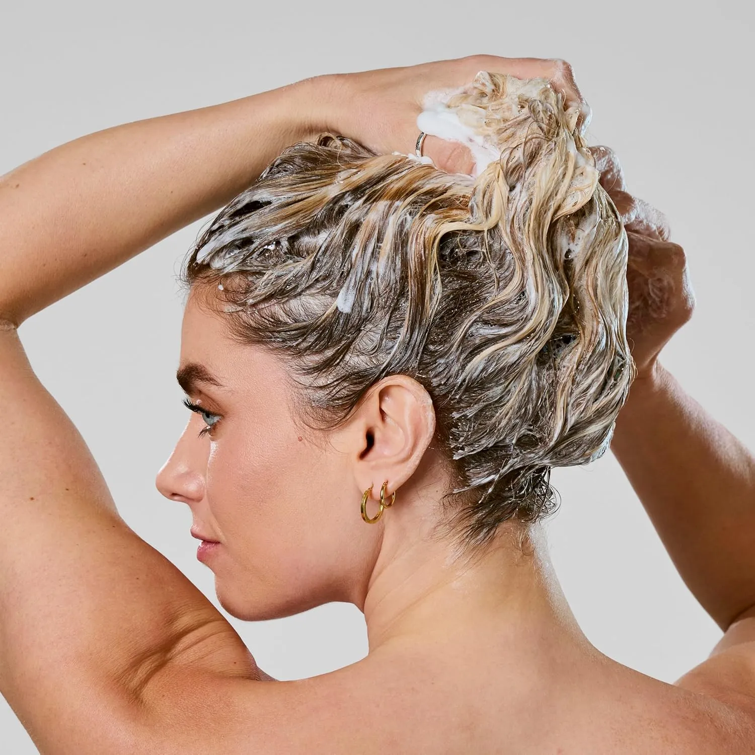 Bumble and bumble. Hairdresser's Invisible Oil Hydrating Shampoo | Hydrating, Anti Frizz, Softening, Color Safe | Curly, Wavy, Straight | With Argan Oil, Coconut Oil   Grapeseed Oil