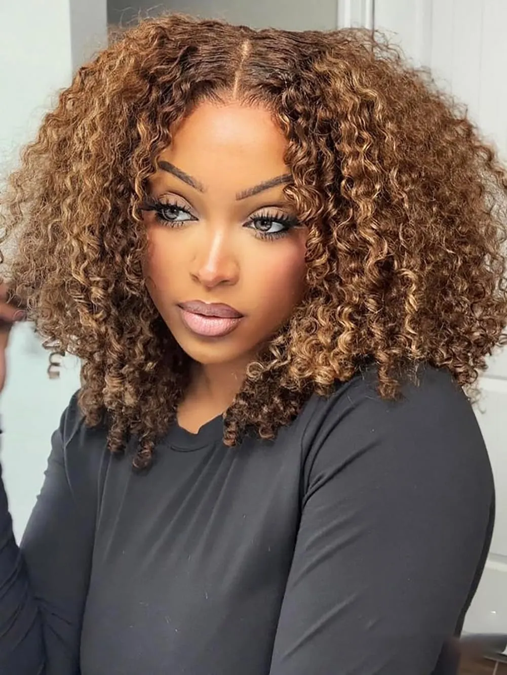 ISEE M-Cap Kinky Curly Wear Go Glueless Wigs Human Hair Pre Plucked Pre Cut Bleached Knots 9x6 HD Lace Glueless Human Hair Wigs For Women (Highlight Ombre, 16 Inch)