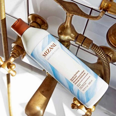 MOISTURE FUSION GENTLE CLARIFYING SHAMPOO