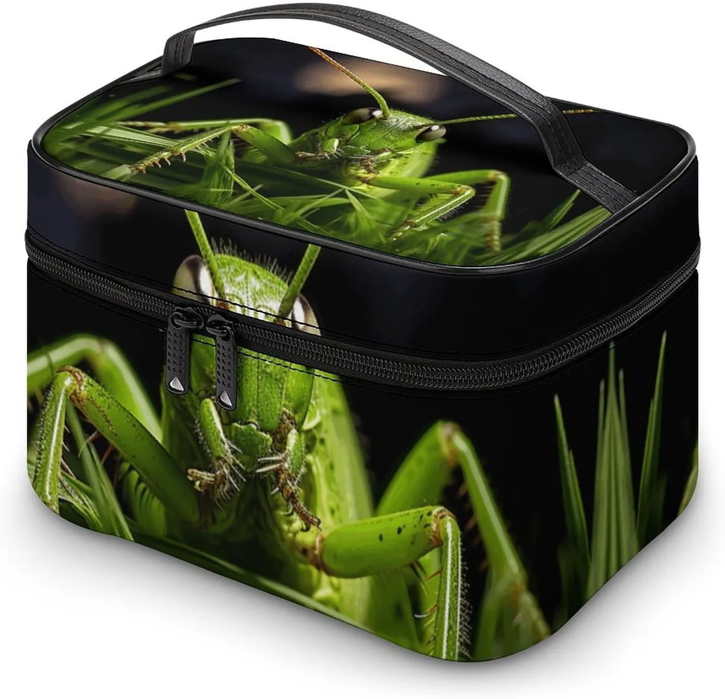 Travel Toiletry Bag for Women And Men,Grasshopper on Grass Toiletry Organizer, Makeup Bag Travel Organizer for Shampoo,Toiletries