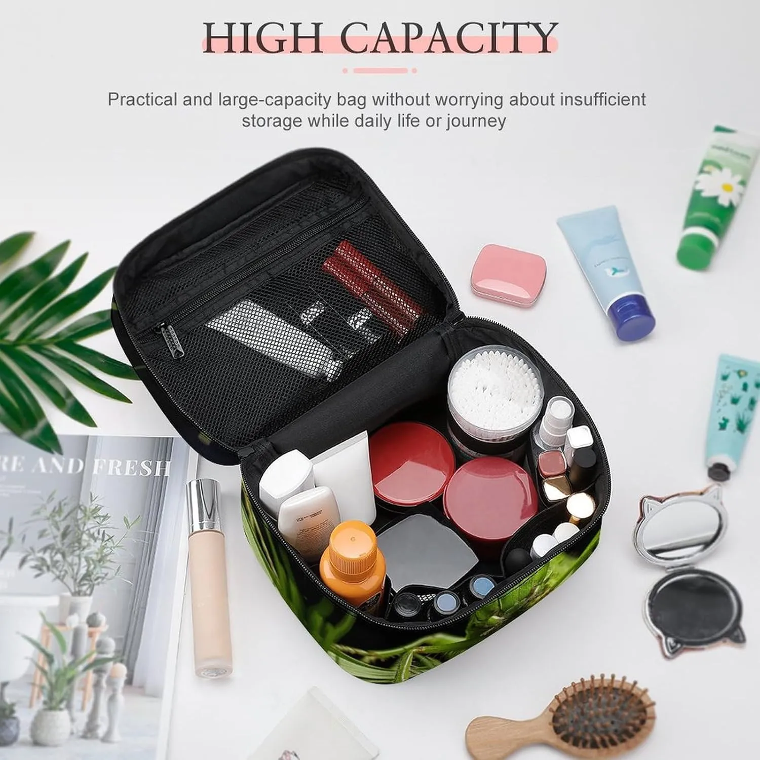 Travel Toiletry Bag for Women And Men,Grasshopper on Grass Toiletry Organizer, Makeup Bag Travel Organizer for Shampoo,Toiletries